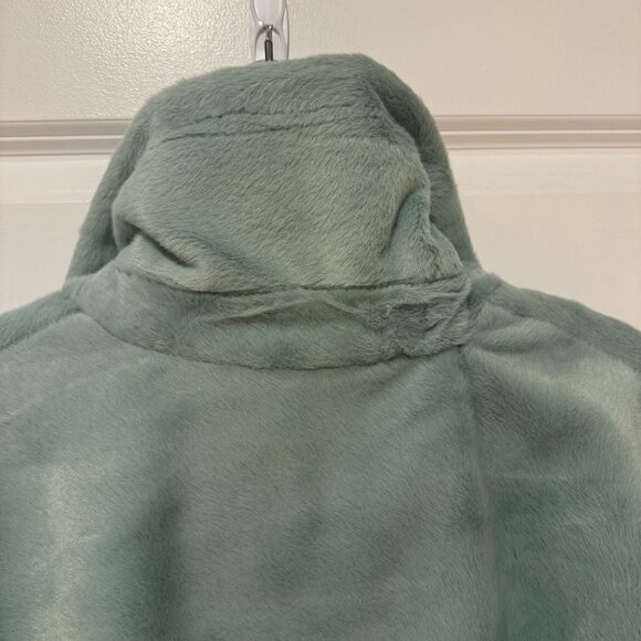 Noize Estelle Women's Pea Coat faux fur in Sage Green - Picture 11 of 13